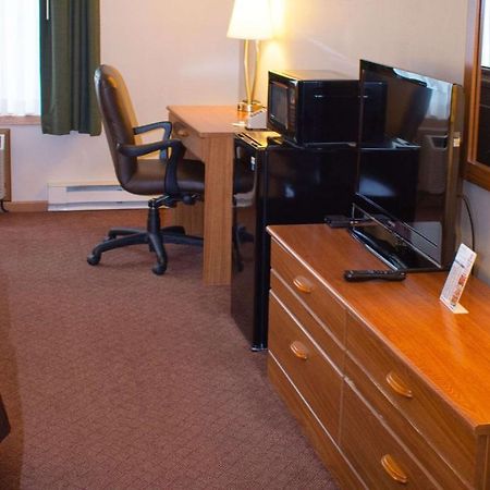 Ishpeming Magnuson Hotel Country Inn מראה חיצוני תמונה