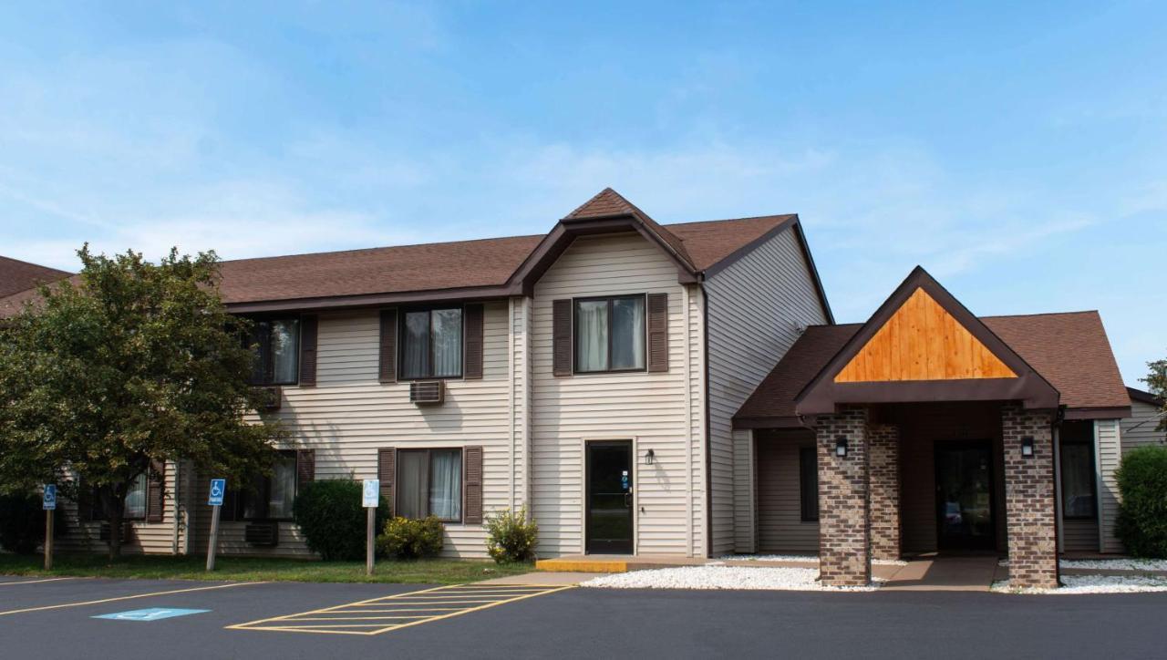 Ishpeming Magnuson Hotel Country Inn מראה חיצוני תמונה