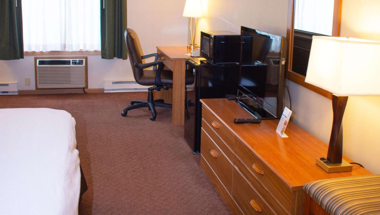 Ishpeming Magnuson Hotel Country Inn מראה חיצוני תמונה